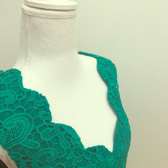 Modcloth Dresses & Skirts - MODCLOTH EMERALD GREEN lace dress!